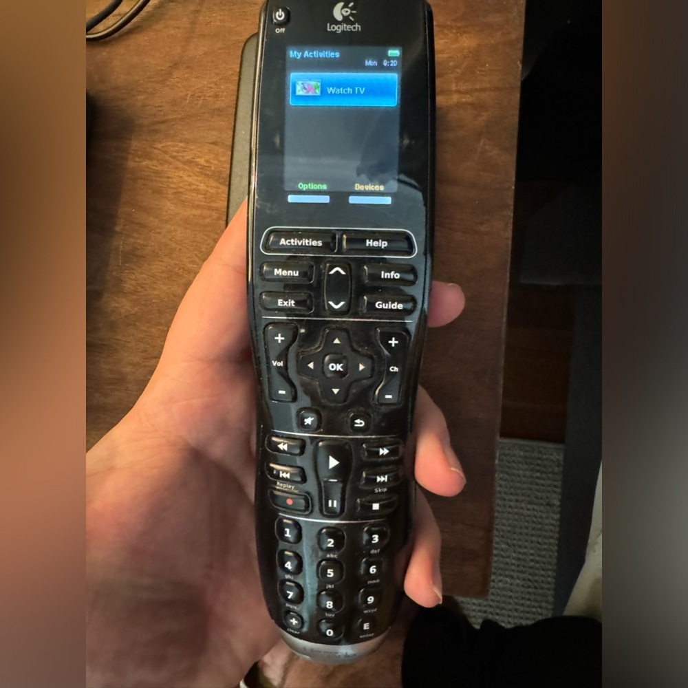 Logitech smart remote - Picture 2 of 3
